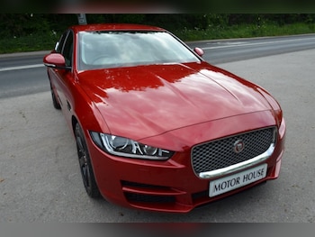 Used Jaguar XE 2017 for sale - 78736567: Photo