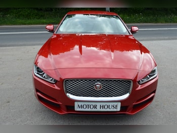 Used Jaguar XE 2017 for sale - 78736567: Photo