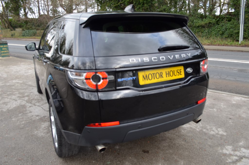 Used Land Rover Discovery Sport 2017 for sale - 77274654: Photo 15