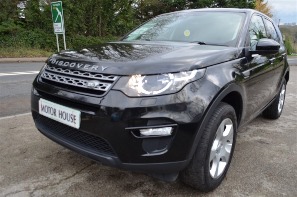 Used Land Rover Discovery Sport 2017 for sale - 77274654: Photo 2