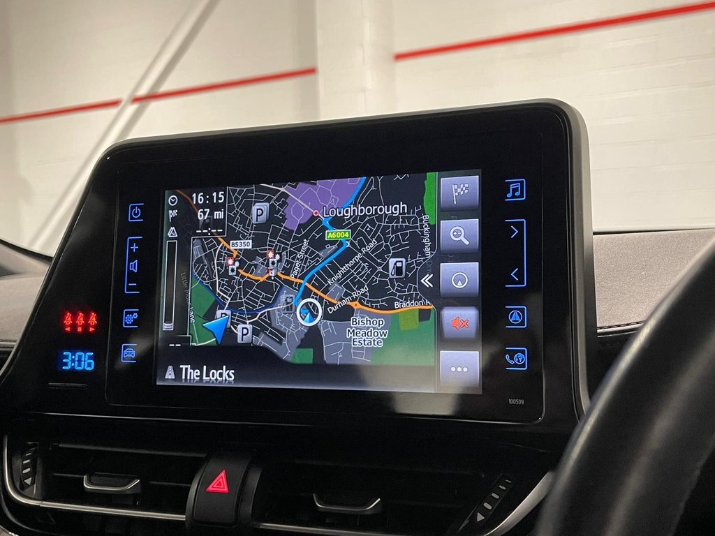 Used Toyota C-HR 2017 for sale - 76923173: Photo 12