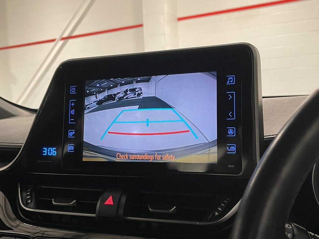 Used Toyota C-HR 2017 for sale - 76923173: Photo 13