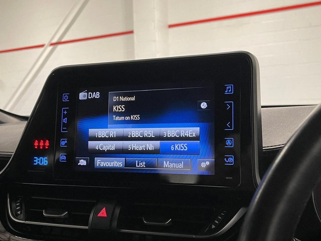 Used Toyota C-HR 2017 for sale - 76923173: Photo 14