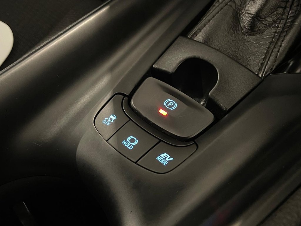 Used Toyota C-HR 2017 for sale - 76923173: Photo 16