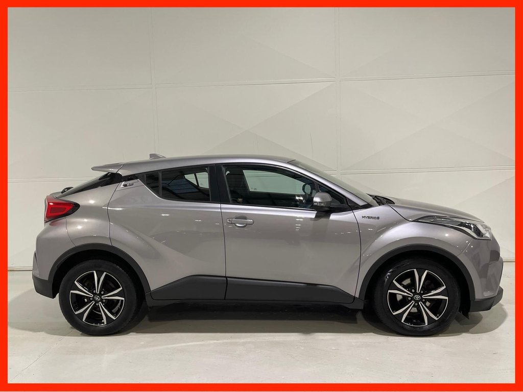 Used Toyota C-HR 2017 for sale - 76923173: Photo 2
