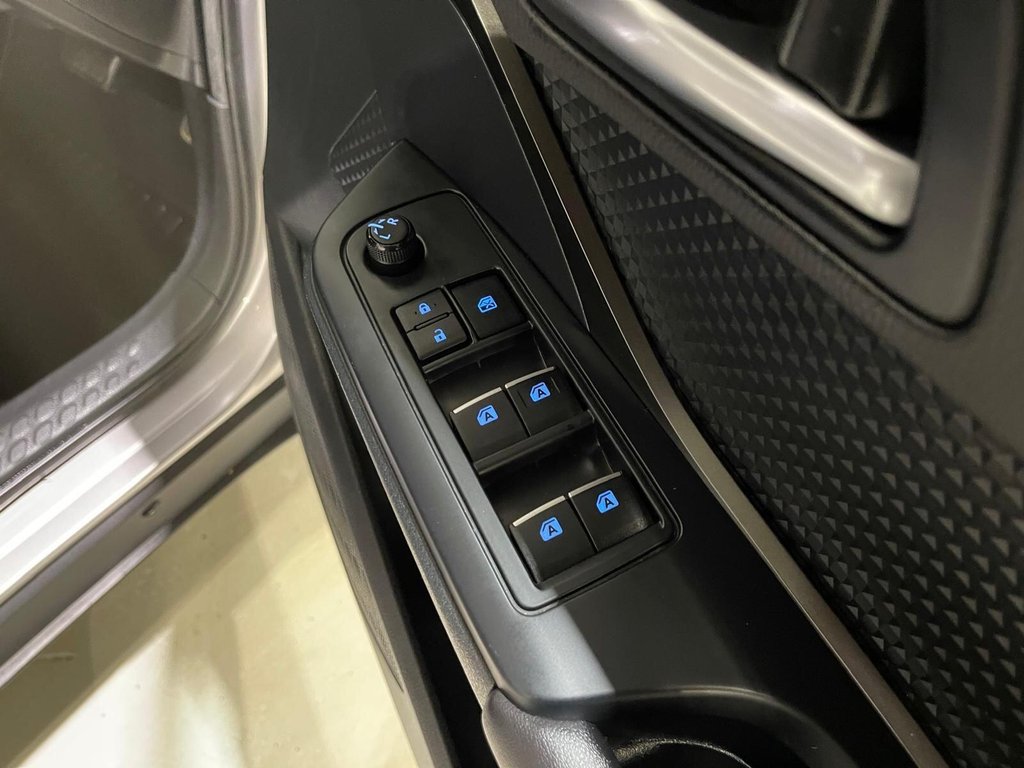 Used Toyota C-HR 2017 for sale - 76923173: Photo 24