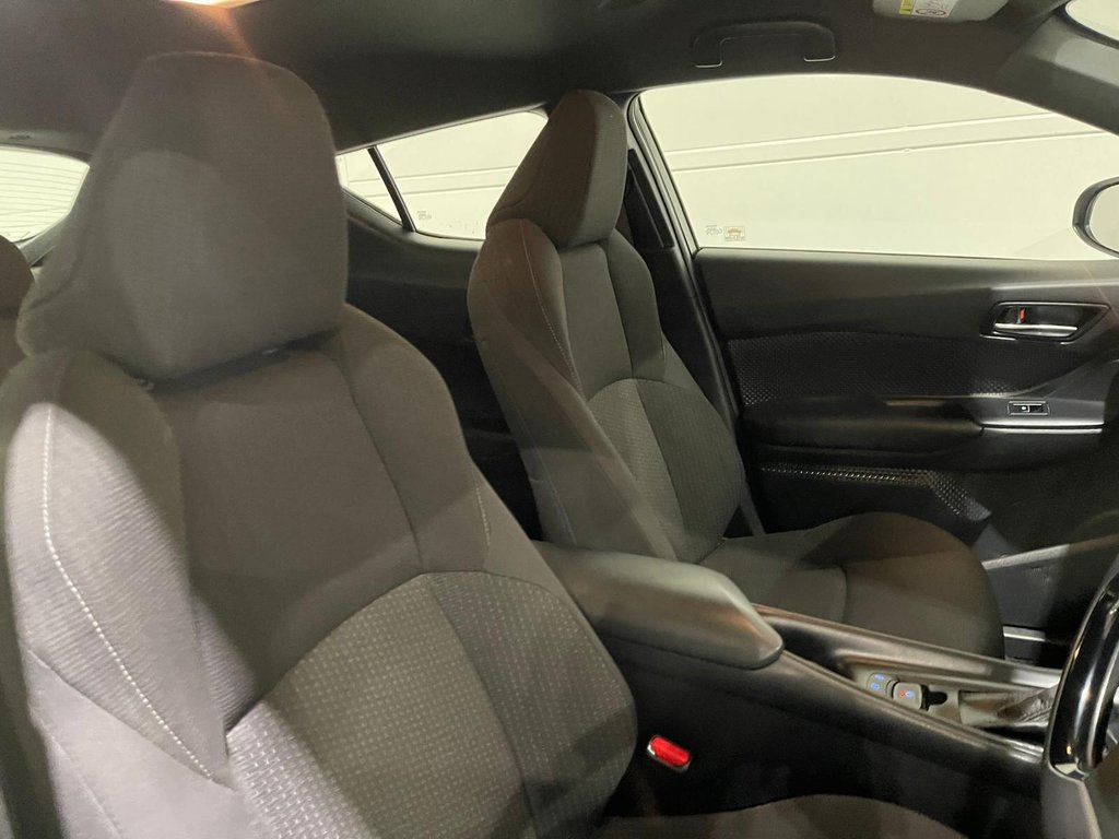 Used Toyota C-HR 2017 for sale - 76923173: Photo 26
