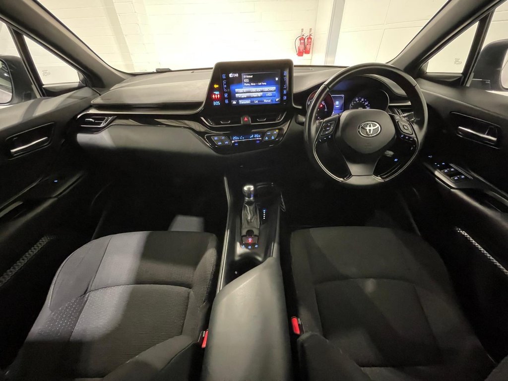 Used Toyota C-HR 2017 for sale - 76923173: Photo 27
