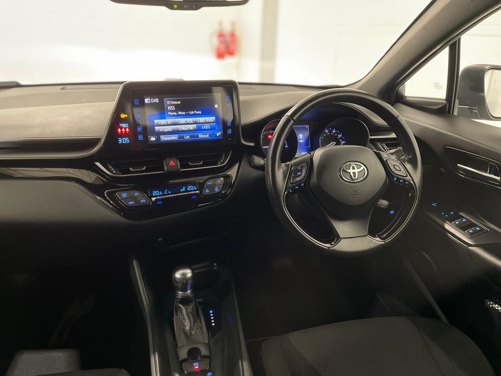 Used Toyota C-HR 2017 for sale - 76923173: Photo 30