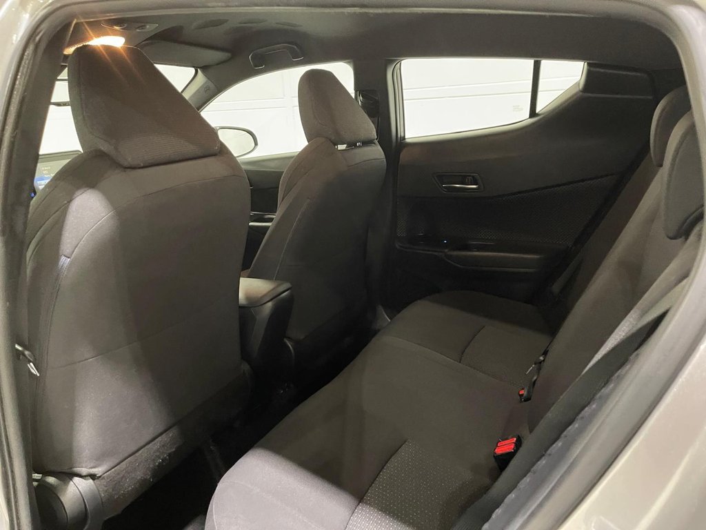 Used Toyota C-HR 2017 for sale - 76923173: Photo 32