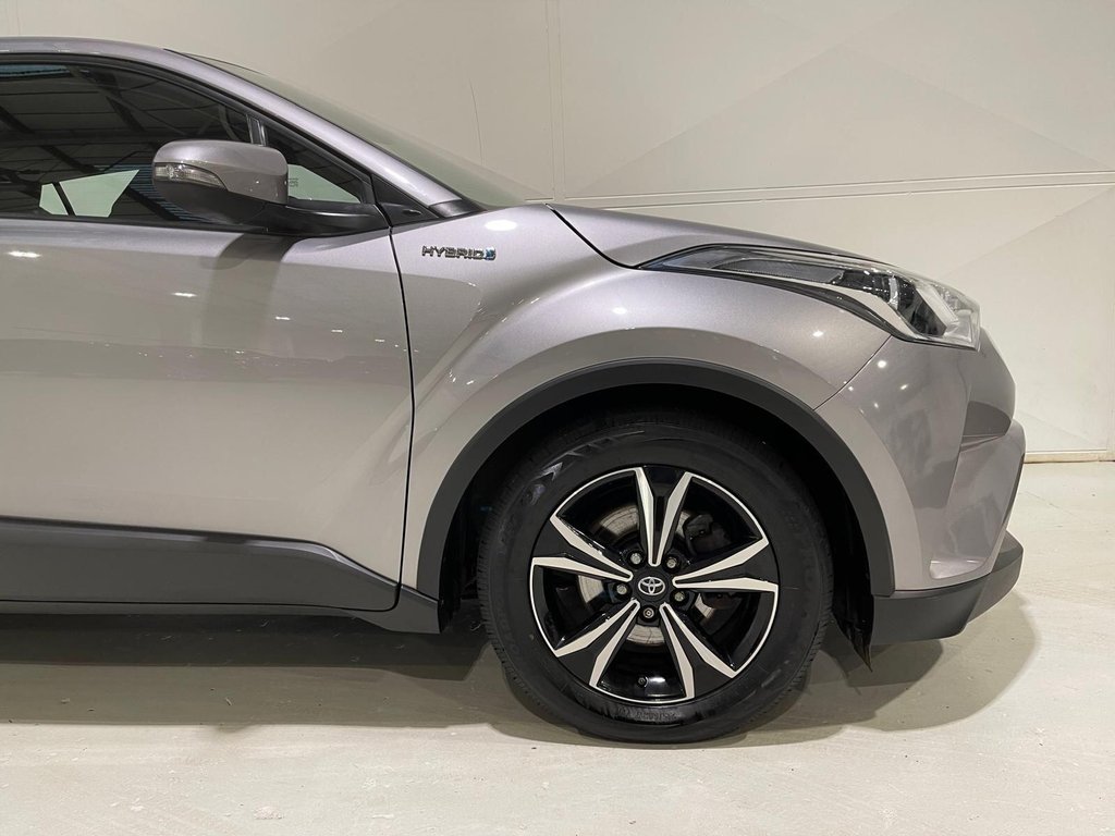 Used Toyota C-HR 2017 for sale - 76923173: Photo 41