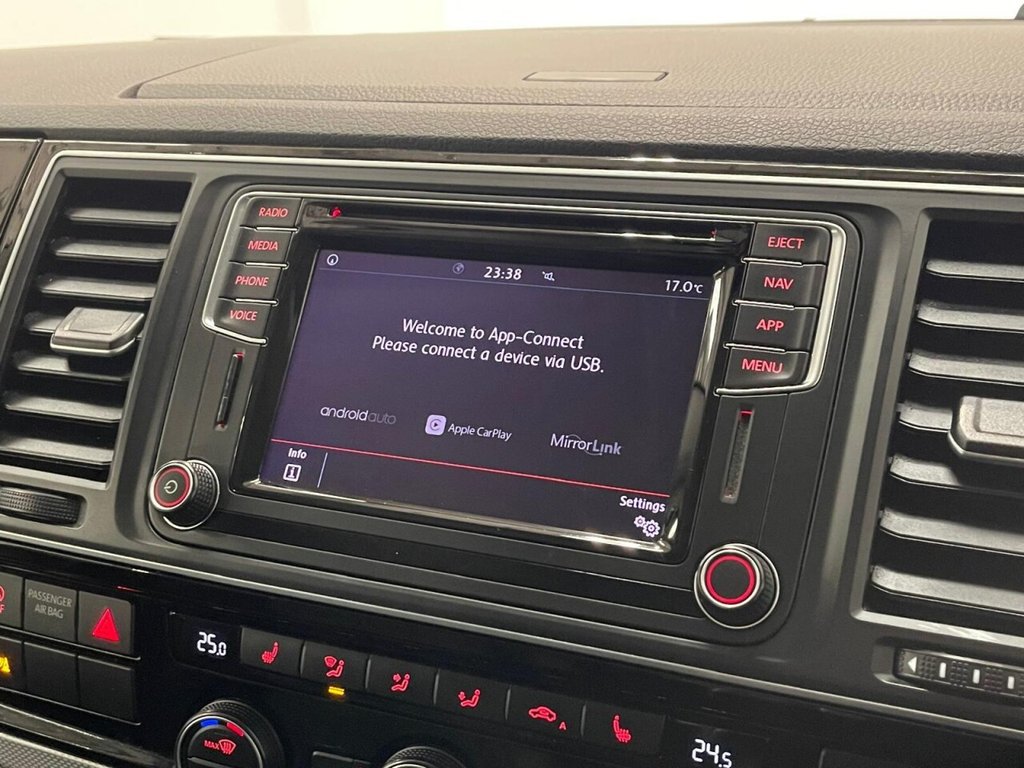 Used Volkswagen Caravelle 2018 for sale - 76481560: Photo 16