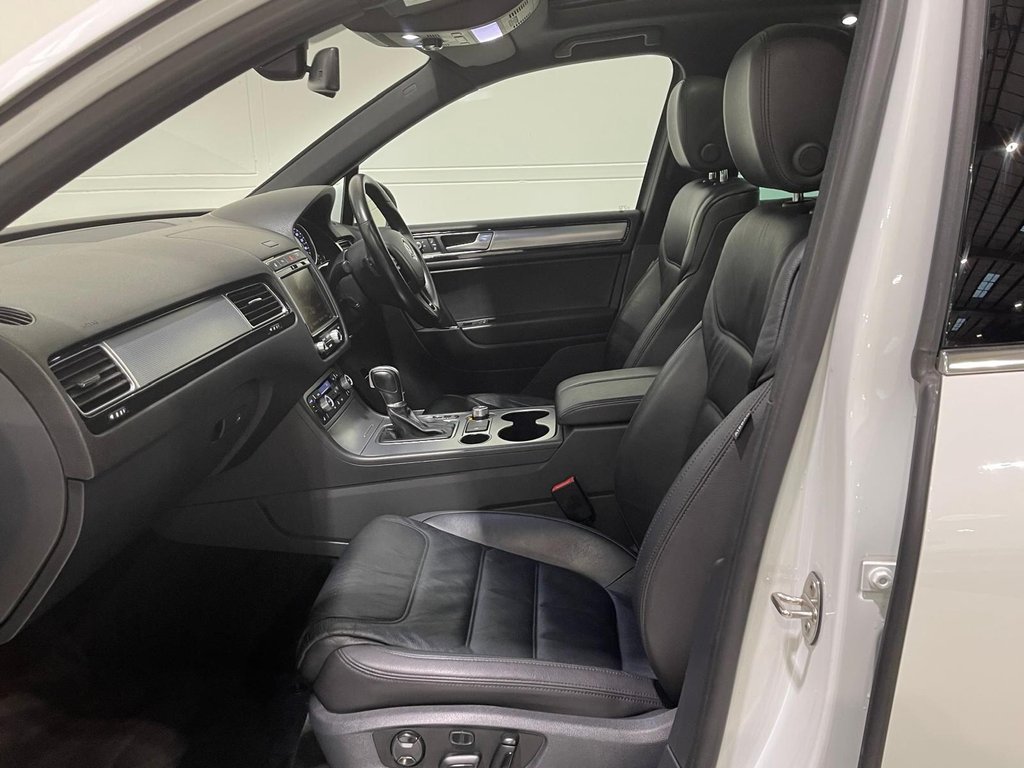 Used Volkswagen Touareg 2016 for sale - 76784179: Photo 33