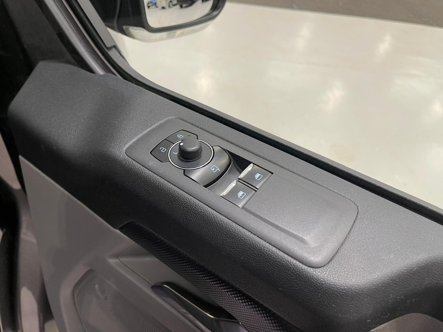 Used Ford Transit Custom 2024 for sale - 76398996: Photo 25