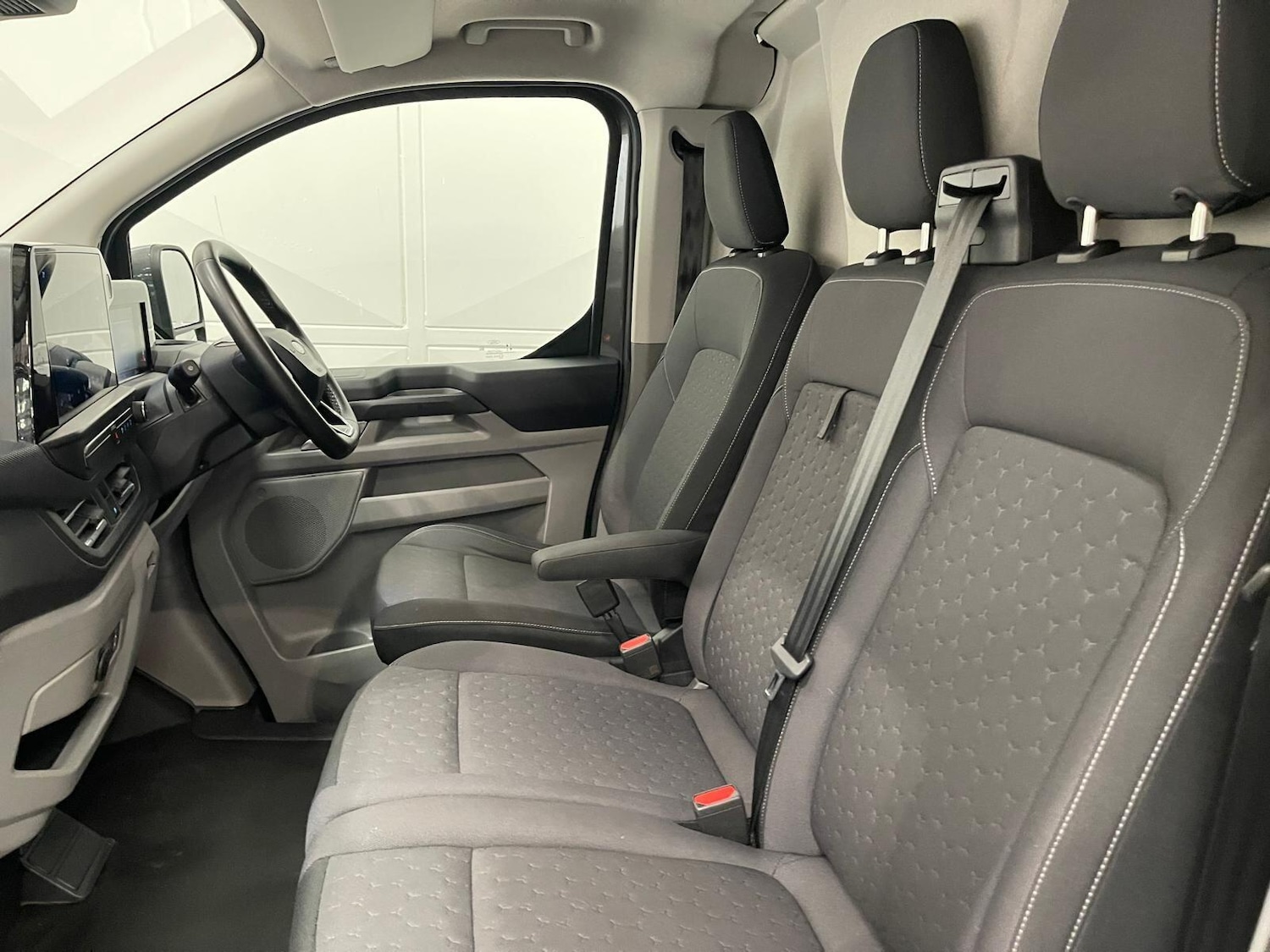 Used Ford Transit Custom 2024 for sale - 76398996: Photo 30