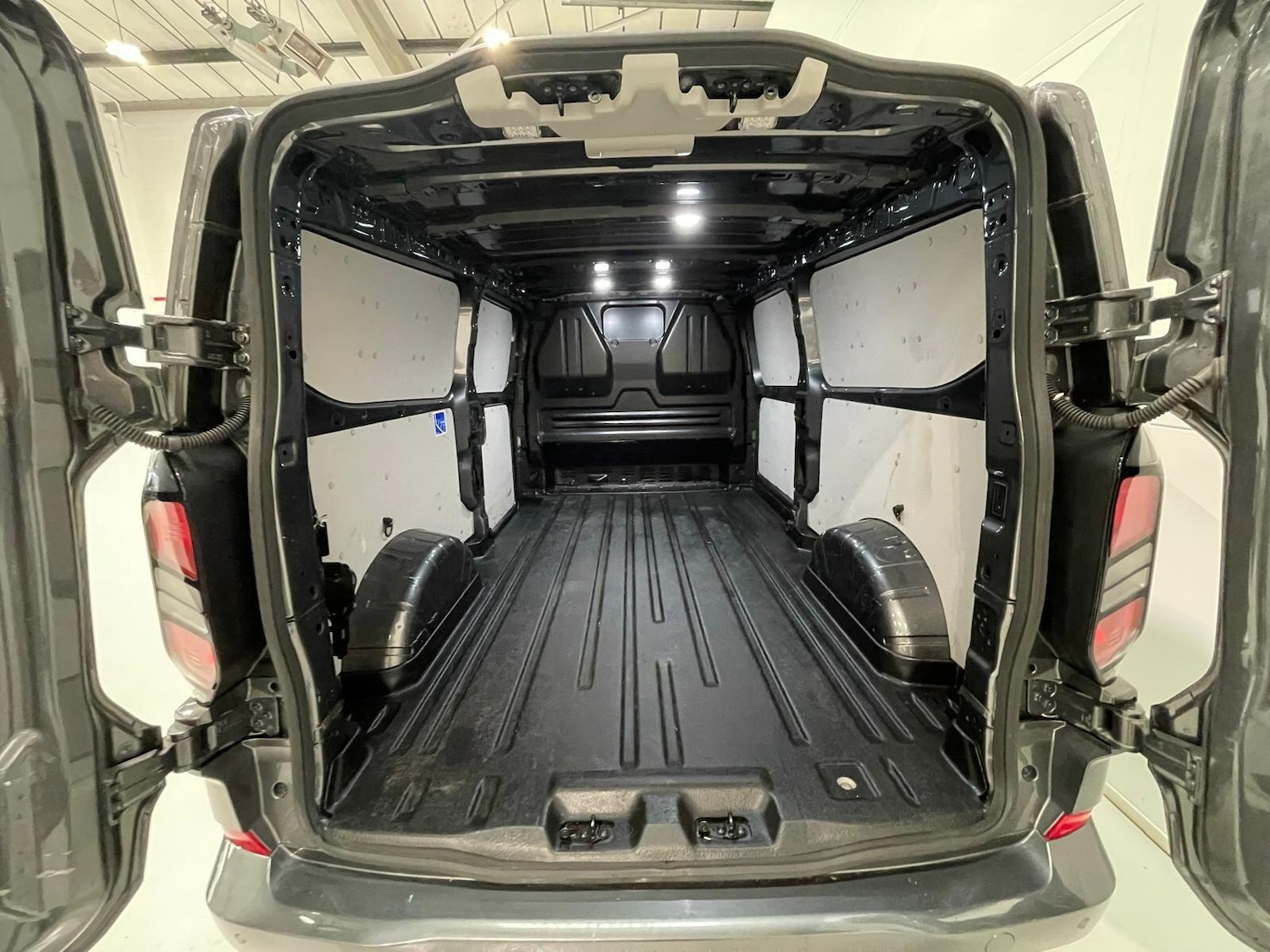 Used Ford Transit Custom 2024 for sale - 76398996: Photo 49