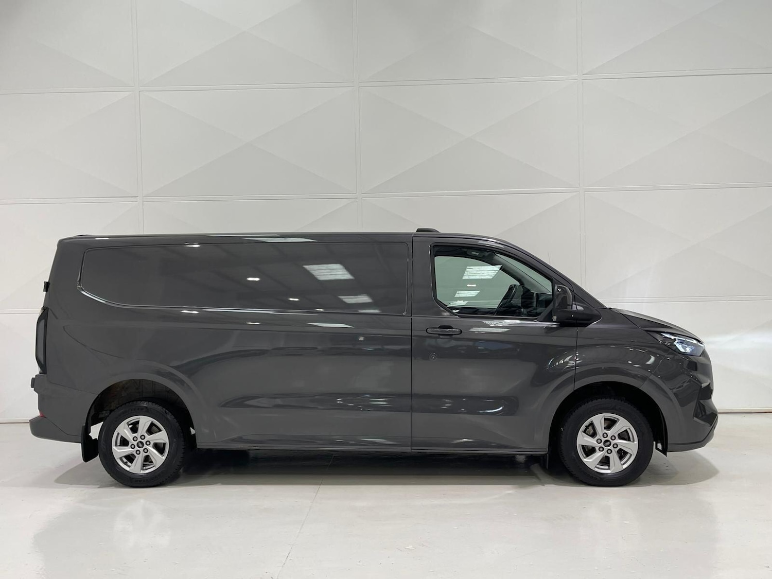 Used Ford Transit Custom 2024 for sale - 76398996: Photo 61