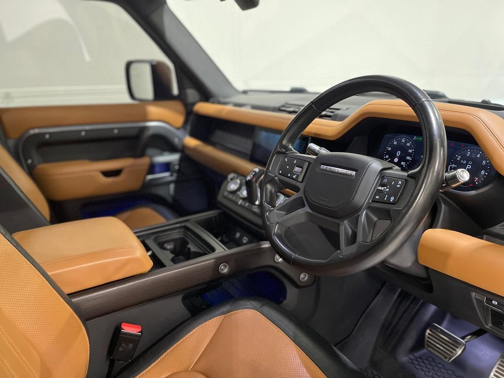 Used Land Rover Defender 110 2020 for sale - 77547217: Photo 11