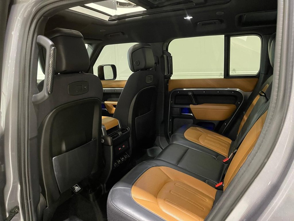 Used Land Rover Defender 110 2020 for sale - 77547217: Photo 40