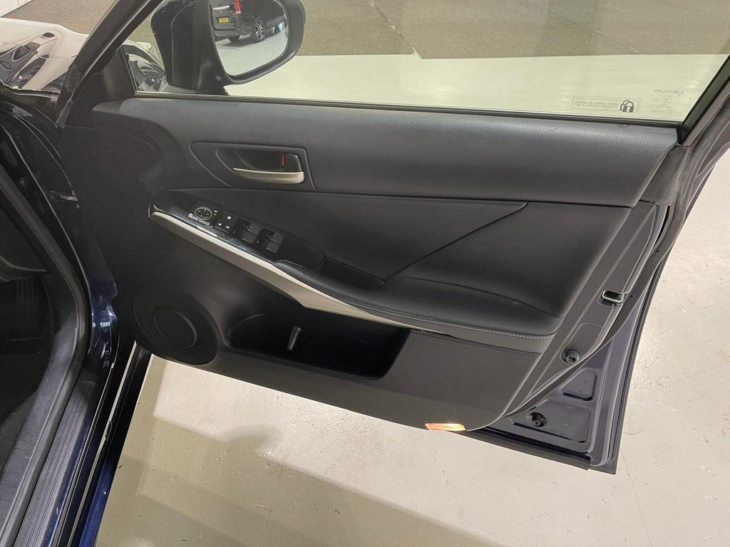 Used Lexus IS 2019 for sale - 77521298: Photo 24