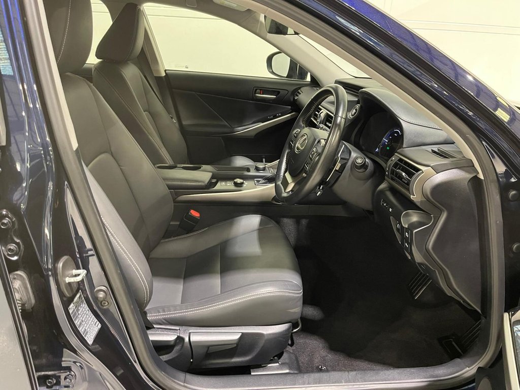 Used Lexus IS 2019 for sale - 77521298: Photo 27