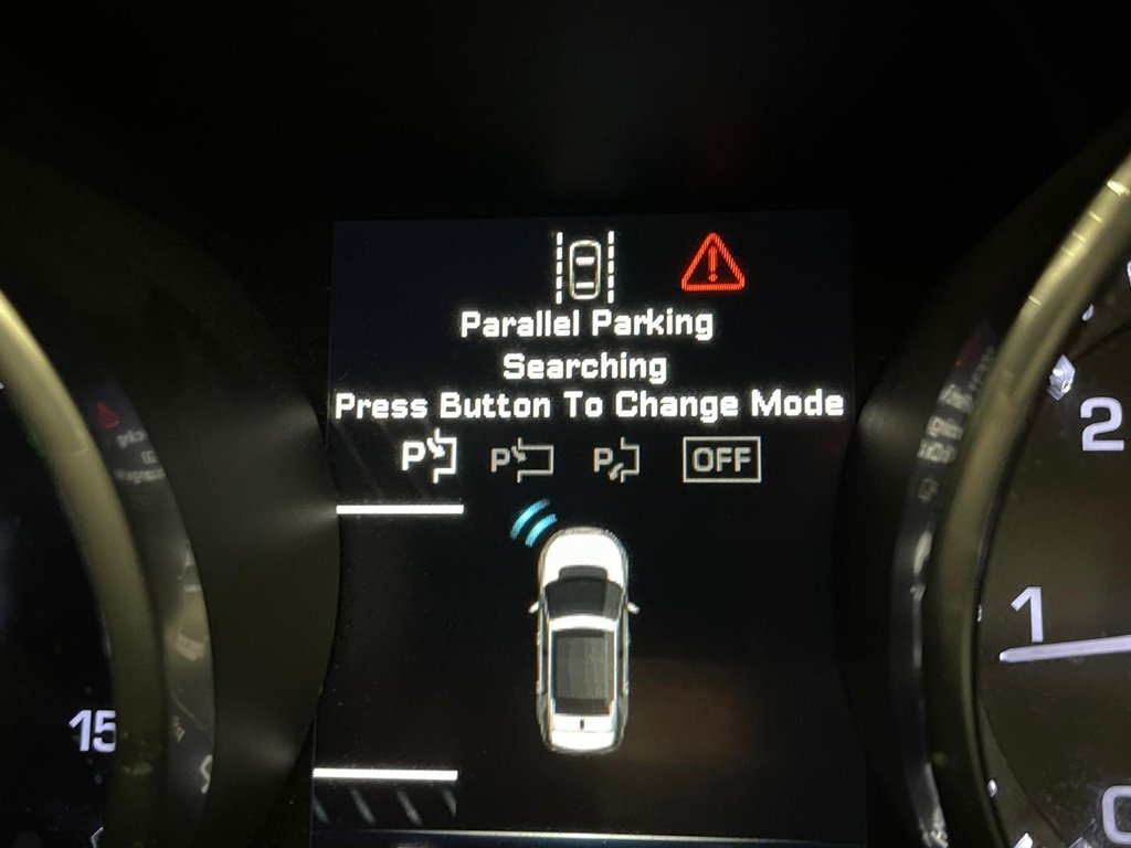 Used Land Rover Discovery Sport 2015 for sale - 77038182: Photo 21