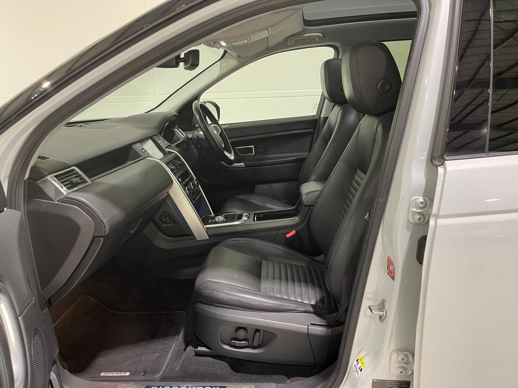 Used Land Rover Discovery Sport 2015 for sale - 77038182: Photo 31