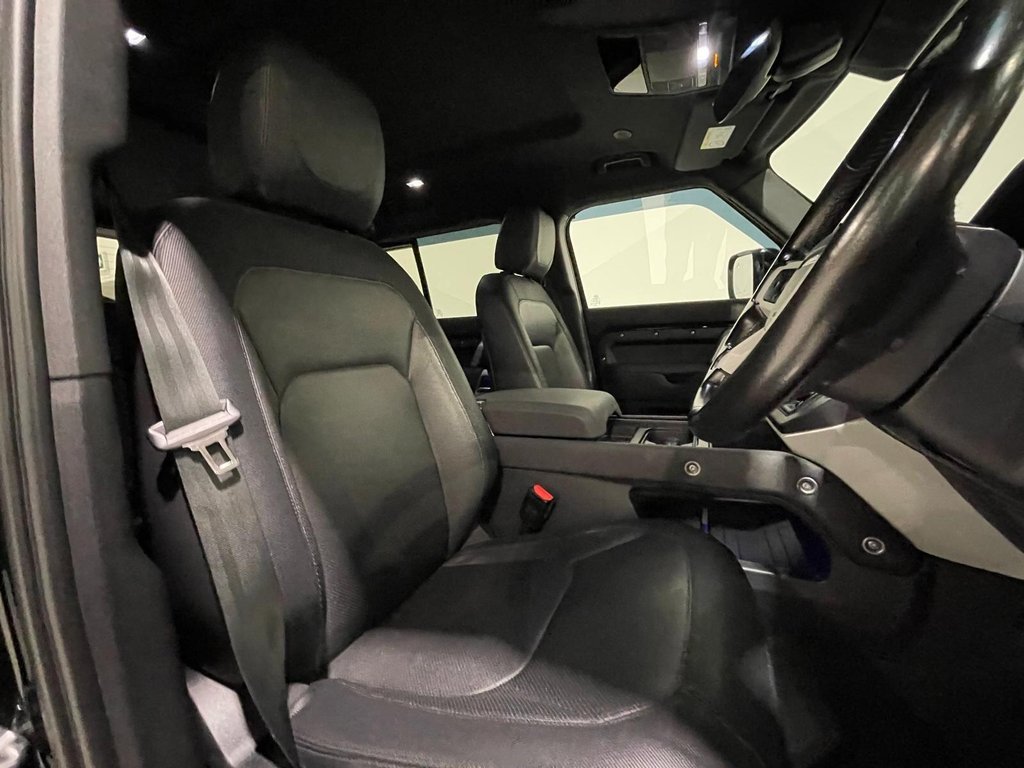 Used Land Rover Defender 110 2022 for sale - 77631532: Photo 31