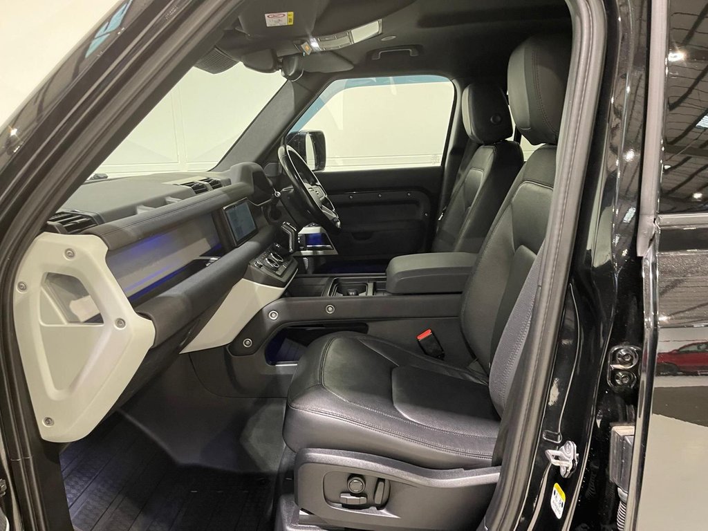 Used Land Rover Defender 110 2022 for sale - 77631532: Photo 34