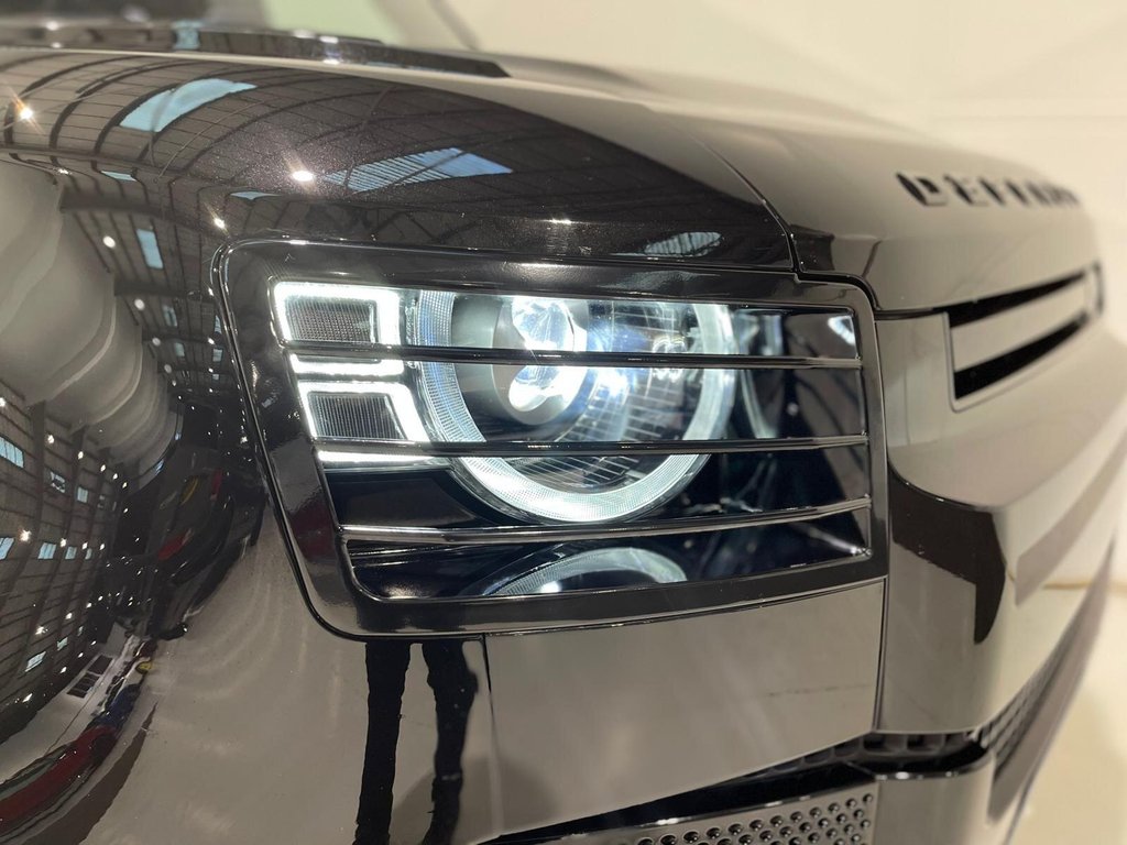 Used Land Rover Defender 110 2022 for sale - 77631532: Photo 46