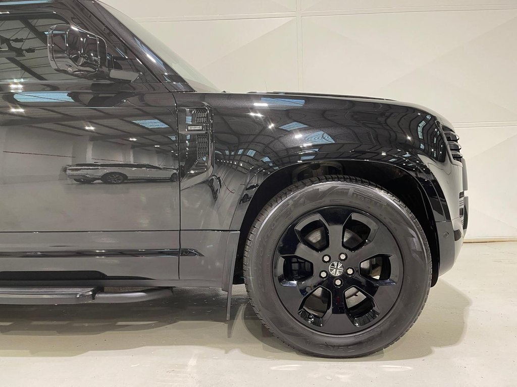 Used Land Rover Defender 110 2022 for sale - 77631532: Photo 47