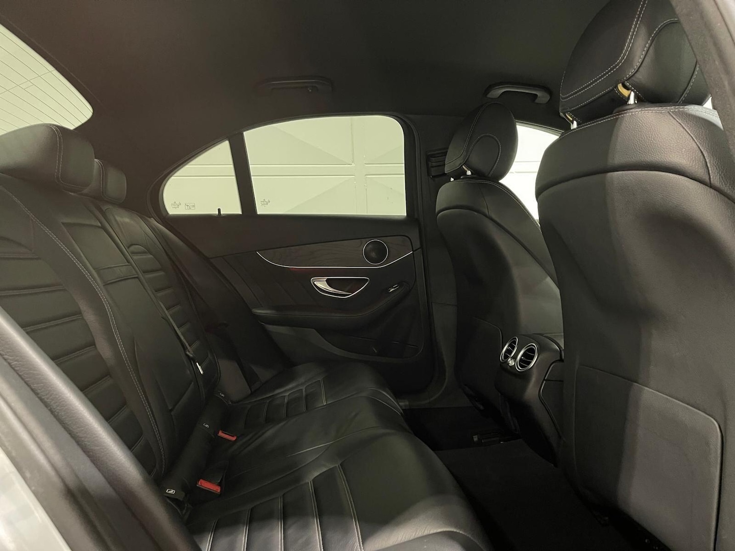 Used Mercedes-Benz C Class 2020 for sale - 76398437: Photo 32