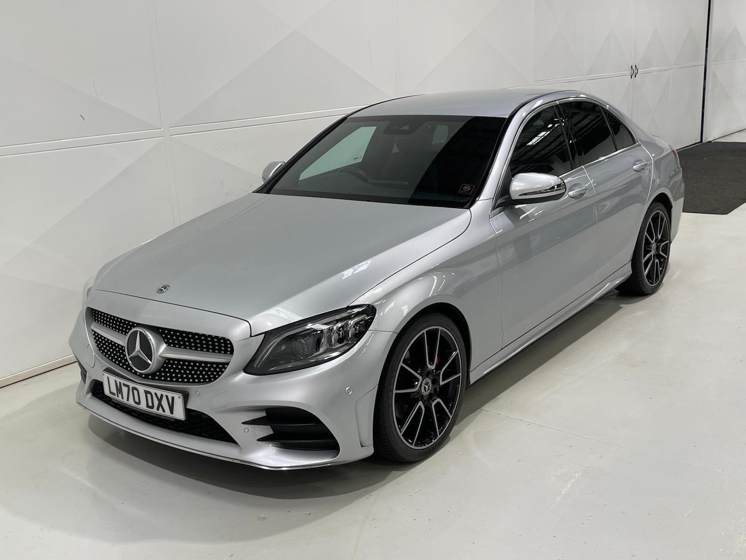 Used Mercedes-Benz C Class 2020 for sale - 76398437: Photo 98