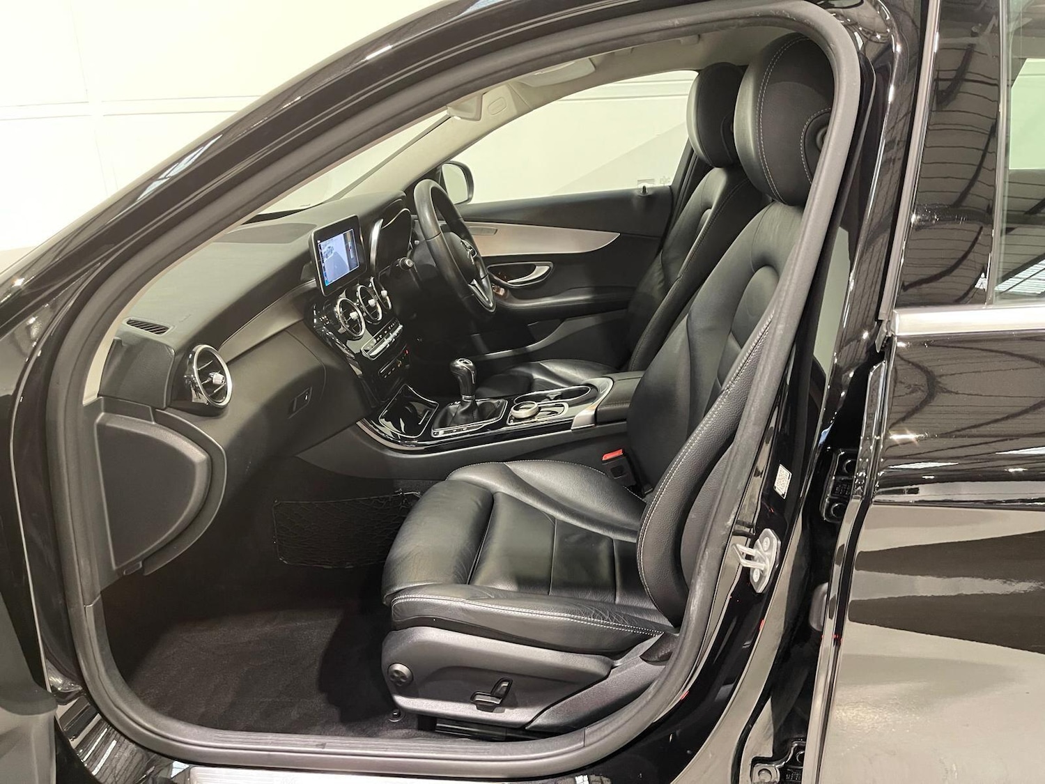 Used Mercedes-Benz C Class 2019 for sale - 76398043: Photo 30