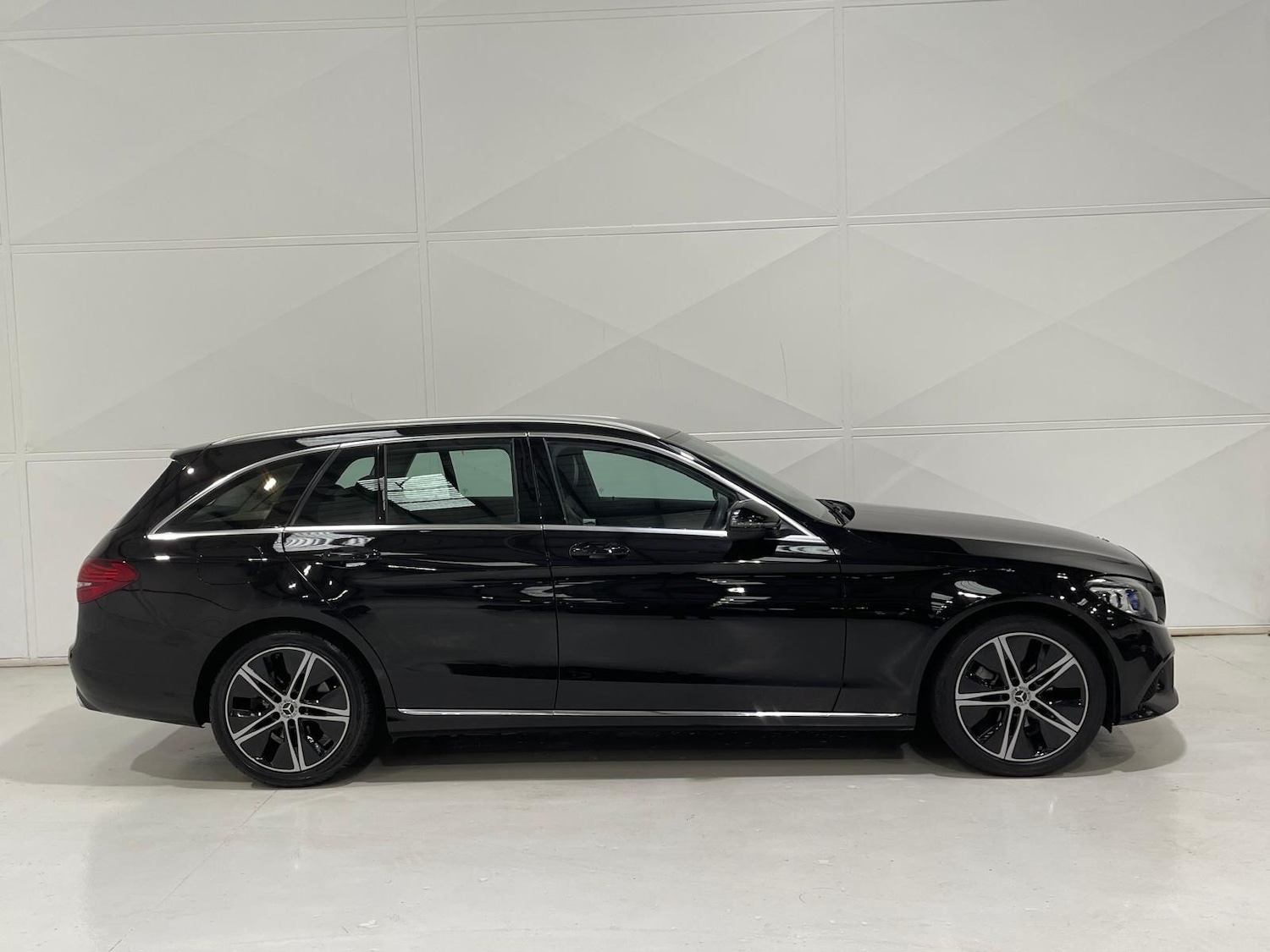 Used Mercedes-Benz C Class 2019 for sale - 76398043: Photo 62