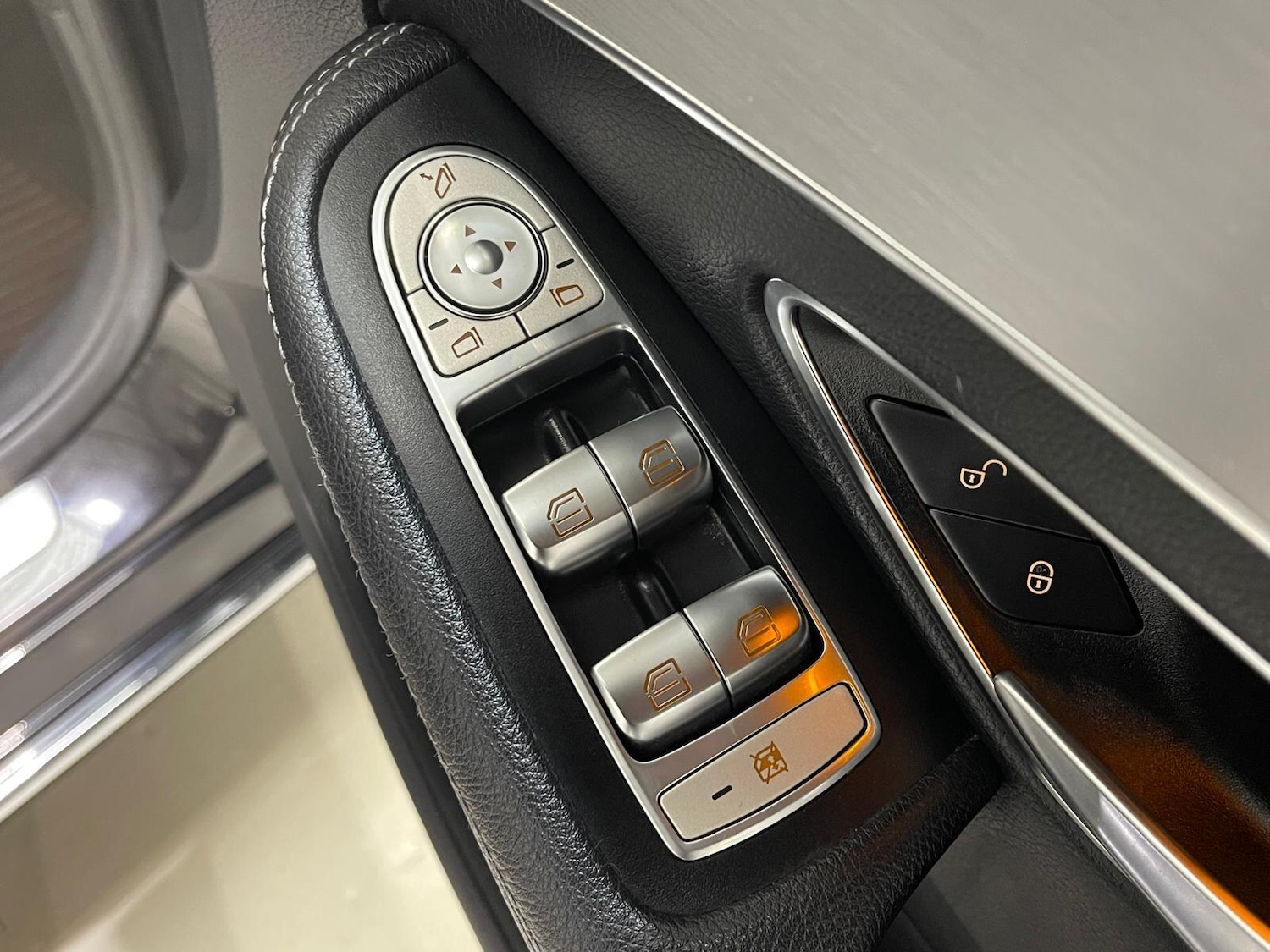 Used Mercedes-Benz C Class 2019 for sale - 76398043: Photo 86