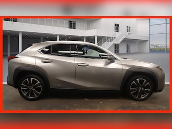 Used Lexus UX 2019 for sale - 76423237: Photo