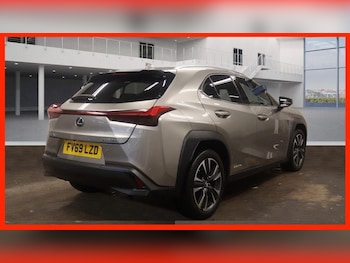 Used Lexus UX 2019 for sale - 76423237: Photo