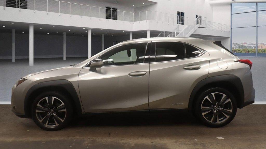 Used Lexus UX 2019 for sale - 76423237: Photo 5