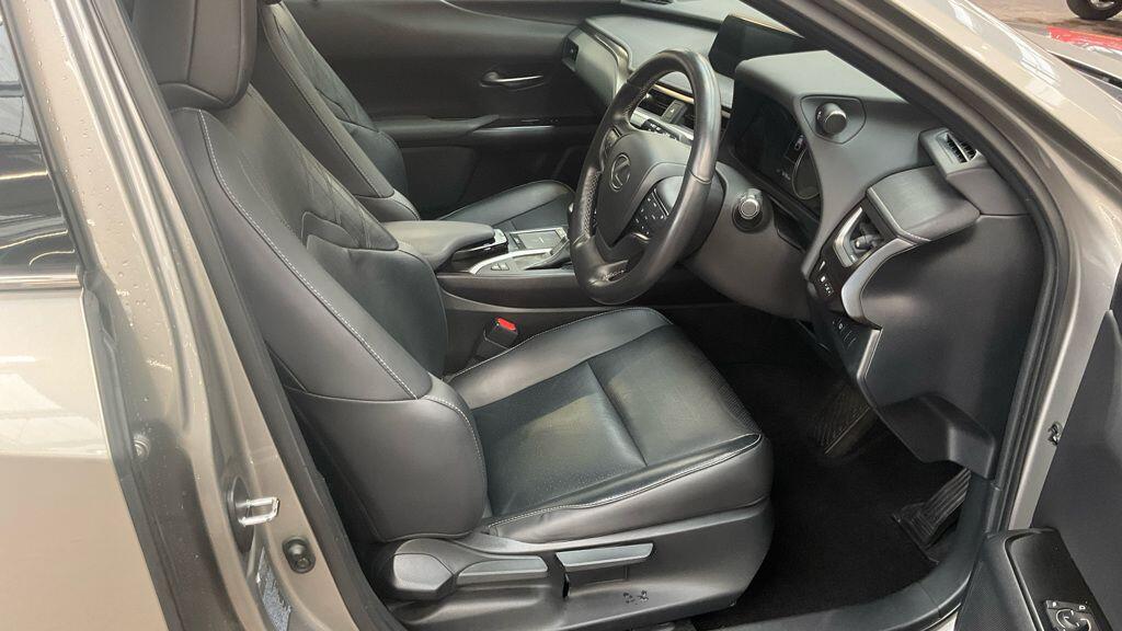 Used Lexus UX 2019 for sale - 76423237: Photo 9