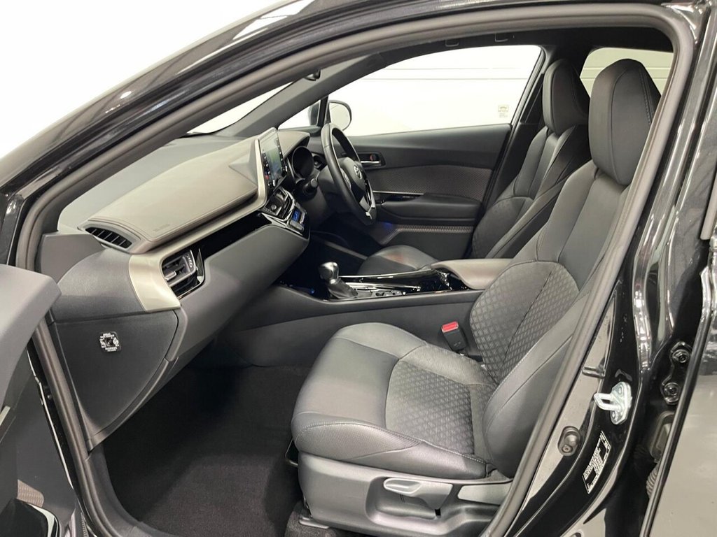 Used Toyota C-HR 2021 for sale - 76481505: Photo 31