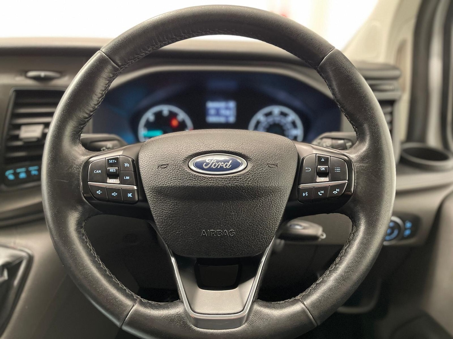 Used Ford Tourneo Custom 2020 for sale - 76398870: Photo 12