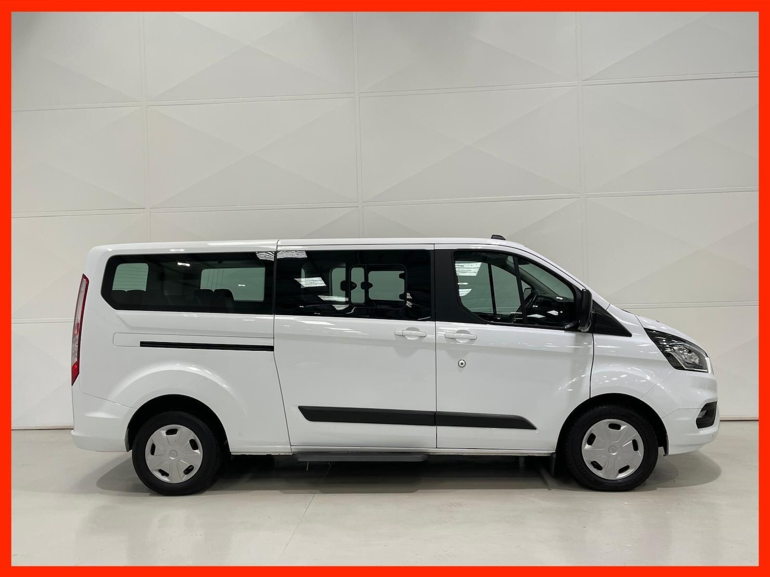 Used Ford Tourneo Custom 2020 for sale - 76398870: Photo 3