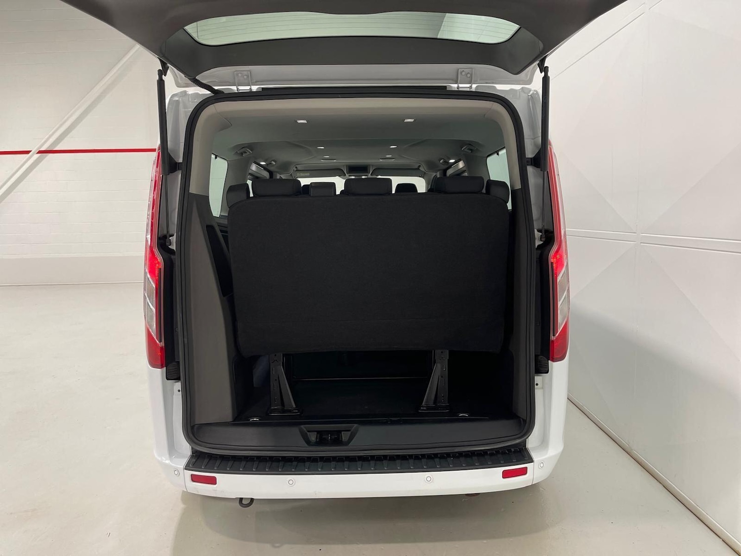 Used Ford Tourneo Custom 2020 for sale - 76398870: Photo 47