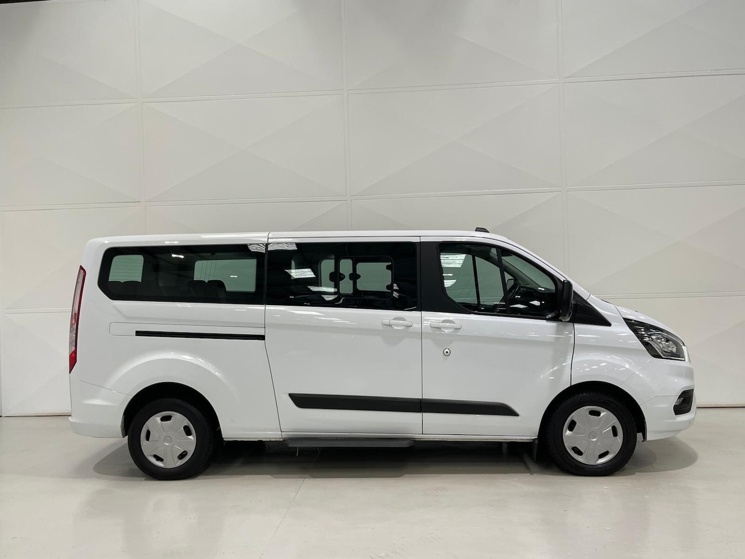 Used Ford Tourneo Custom 2020 for sale - 76398870: Photo 59