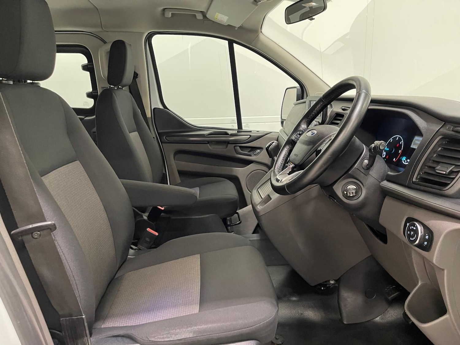Used Ford Tourneo Custom 2020 for sale - 76398870: Photo 78