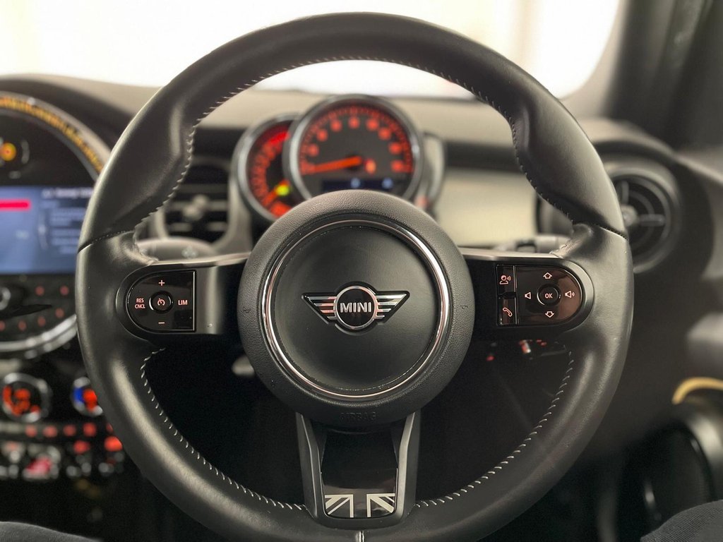 Used MINI Hatch 2022 for sale - 77667011: Photo 11