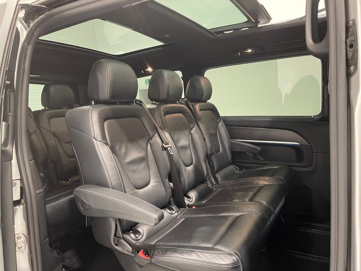 Used Mercedes-Benz V-Class 2019 for sale - 76398298: Photo 37