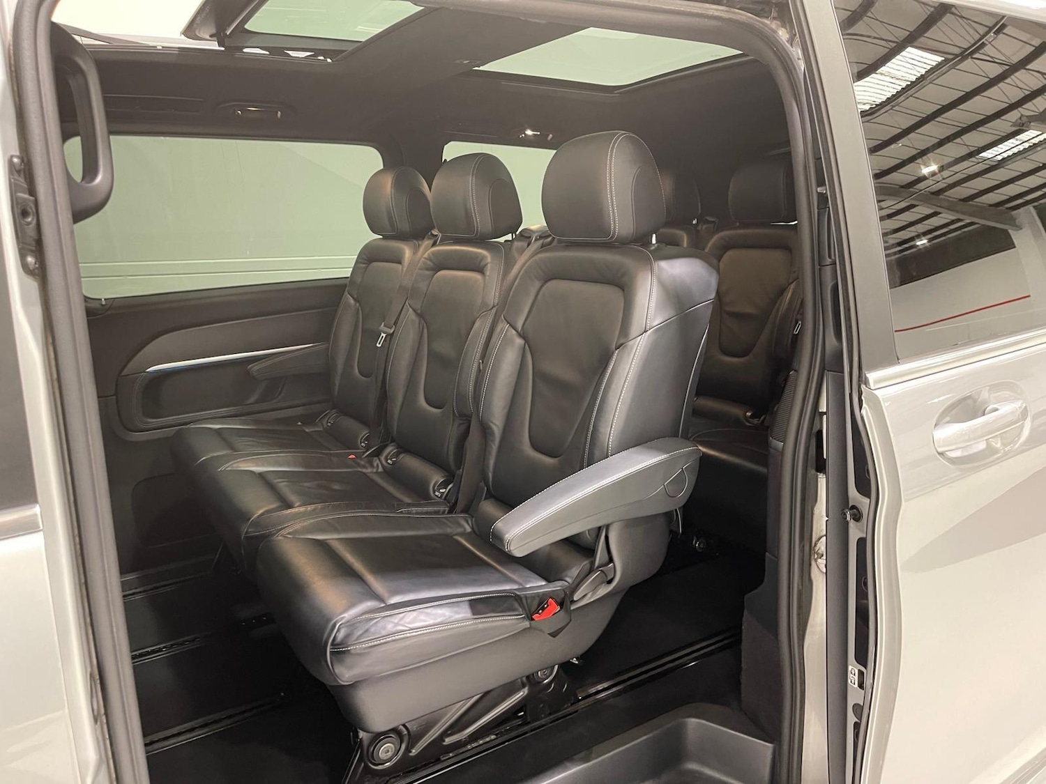 Used Mercedes-Benz V-Class 2019 for sale - 76398298: Photo 38