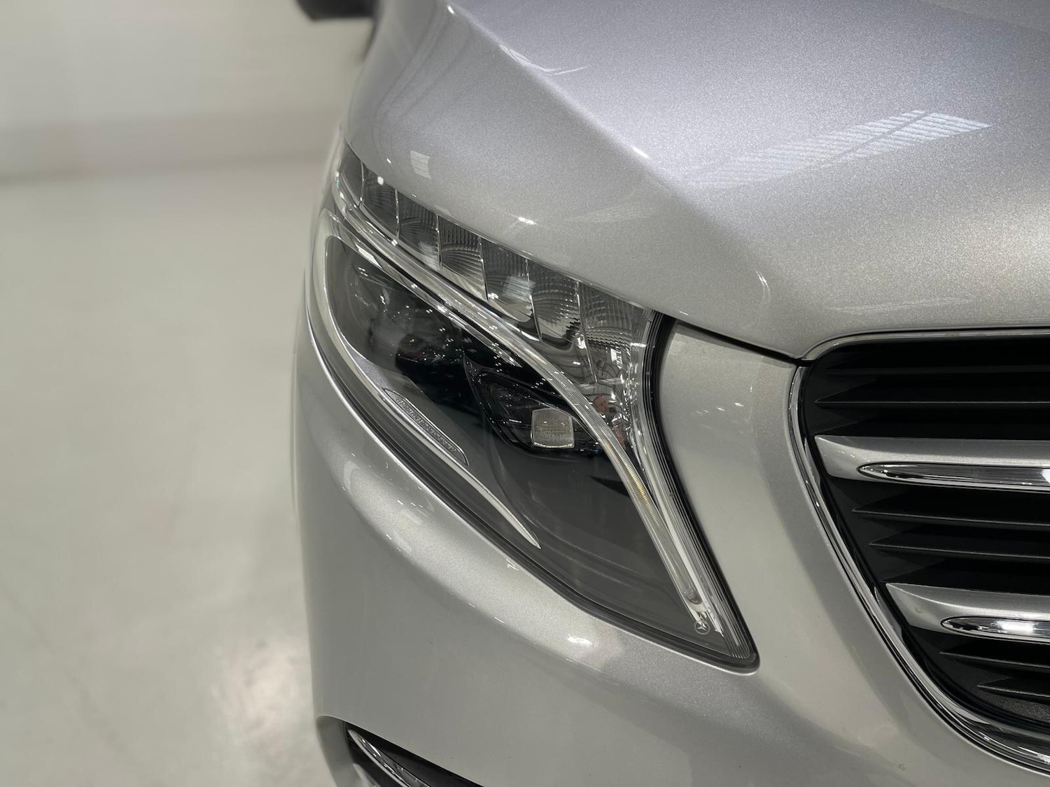 Used Mercedes-Benz V-Class 2019 for sale - 76398298: Photo 45